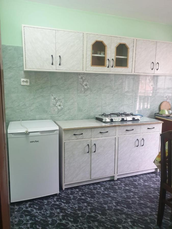 מלון באיילה הרקולנדה Casa Dina מראה חיצוני תמונה