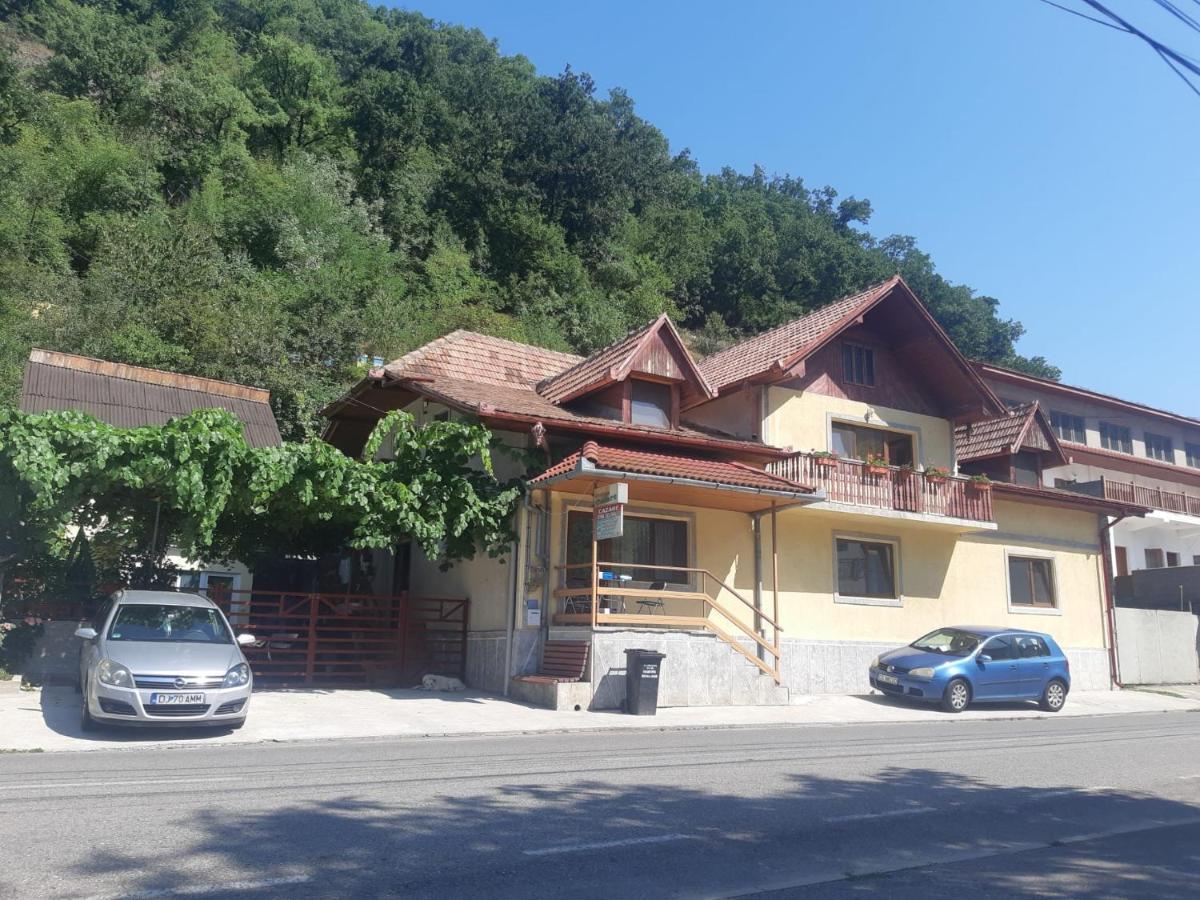 מלון באיילה הרקולנדה Casa Dina מראה חיצוני תמונה