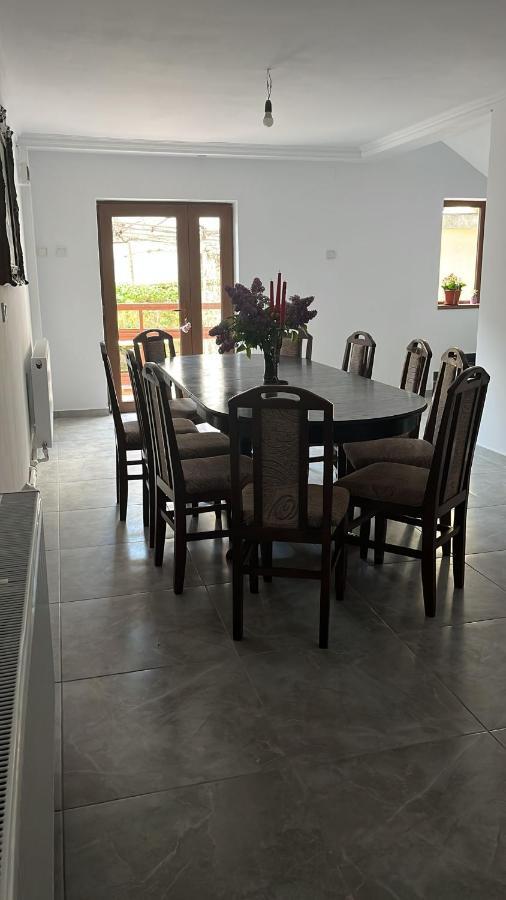 מלון באיילה הרקולנדה Casa Dina מראה חיצוני תמונה
