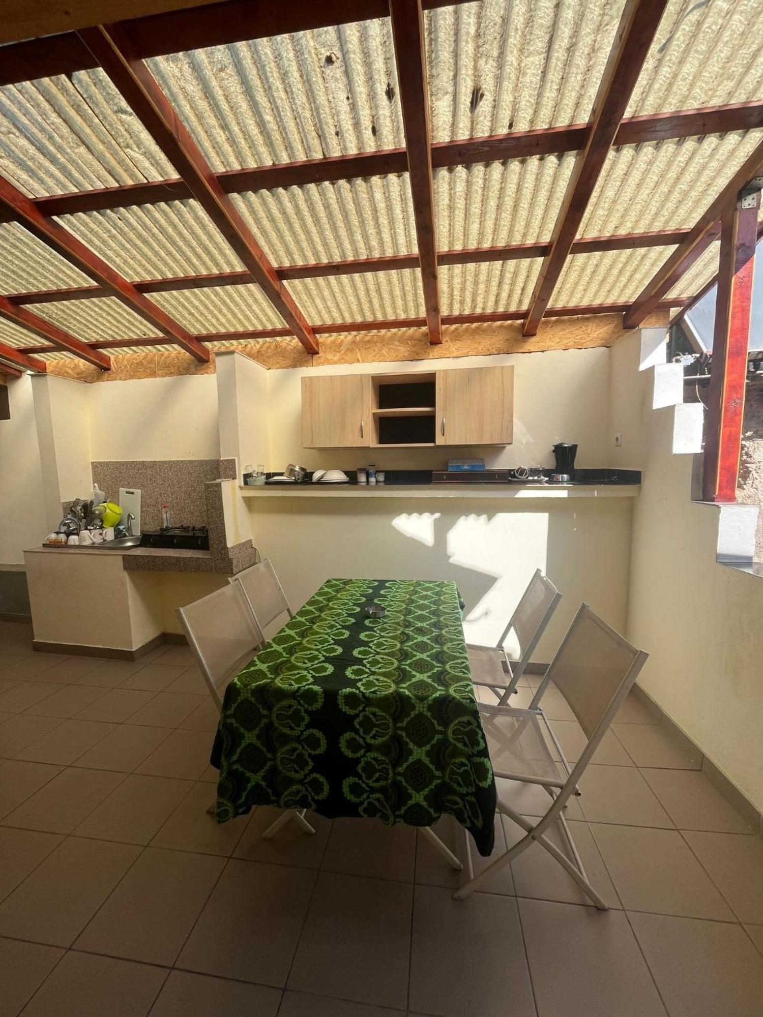מלון באיילה הרקולנדה Casa Dina מראה חיצוני תמונה